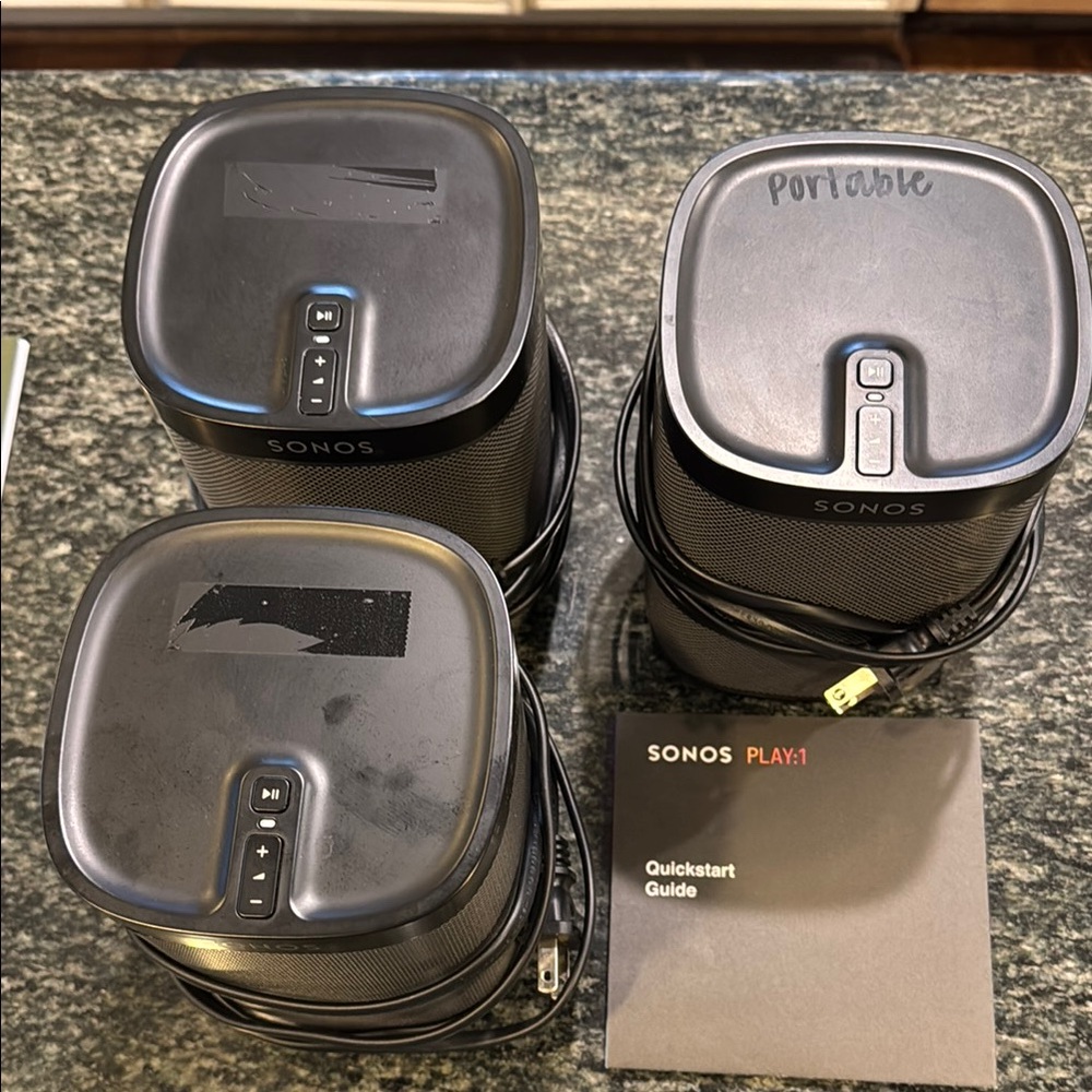 Sonos Black Portable Speaker with Premium Sound (3 speakers) PLAY:1